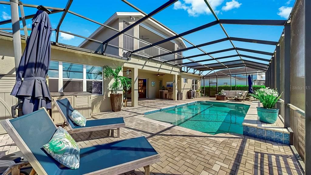 Active With Contract: $935,000 (4 beds, 4 baths, 3708 Square Feet)