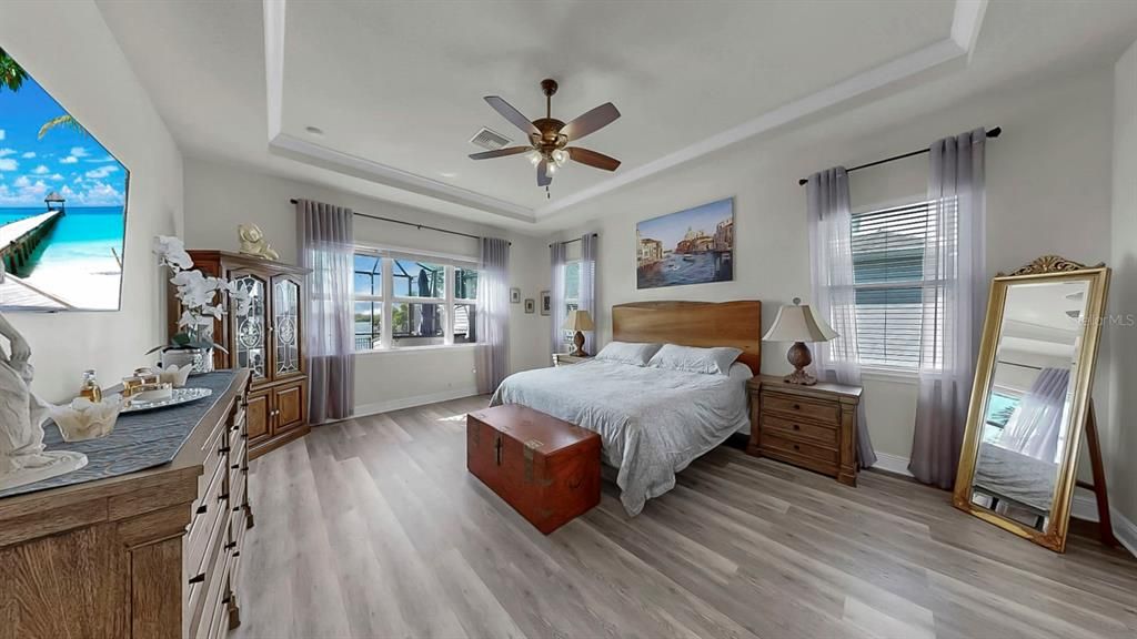 Active With Contract: $935,000 (4 beds, 4 baths, 3708 Square Feet)