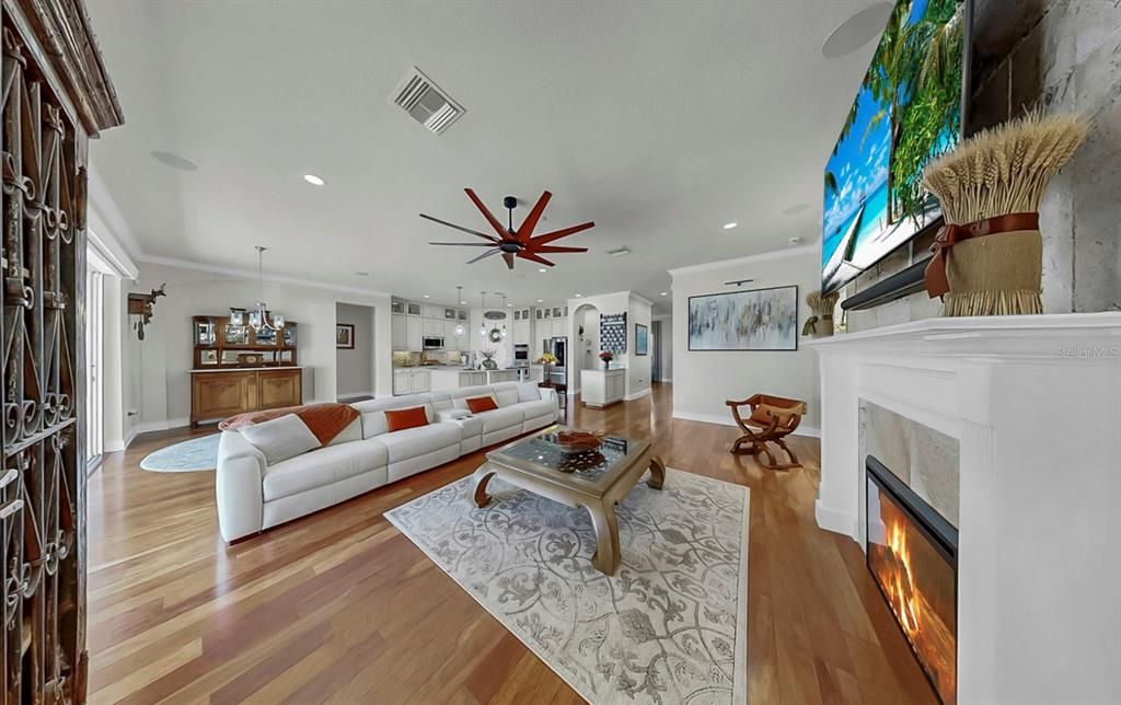 Active With Contract: $935,000 (4 beds, 4 baths, 3708 Square Feet)