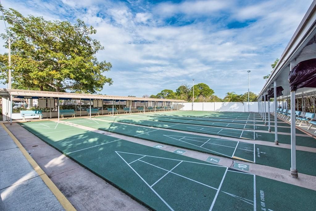 Active With Contract: $90,000 (1 beds, 1 baths, 610 Square Feet)