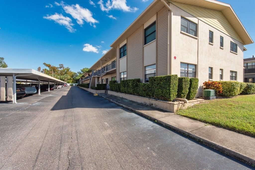 Active With Contract: $90,000 (1 beds, 1 baths, 610 Square Feet)