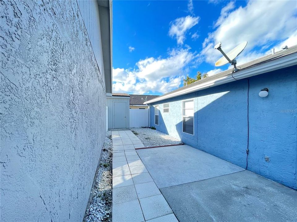 For Rent: $1,995 (3 beds, 2 baths, 1102 Square Feet)