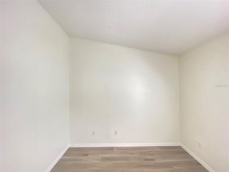 For Rent: $1,995 (3 beds, 2 baths, 1102 Square Feet)