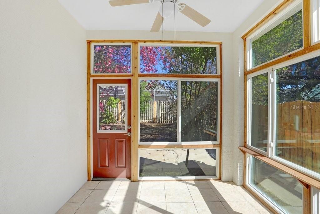 For Sale: $390,000 (3 beds, 2 baths, 1900 Square Feet)