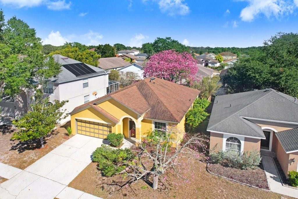 For Sale: $390,000 (3 beds, 2 baths, 1900 Square Feet)