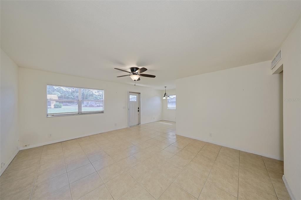 待售: $116,900 (2 贝兹, 2 浴室, 960 平方英尺)