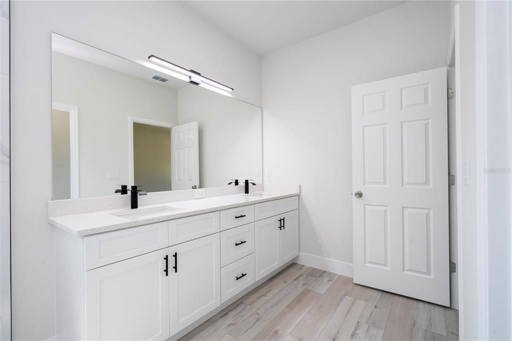 待售: $285,000 (3 贝兹, 2 浴室, 1529 平方英尺)