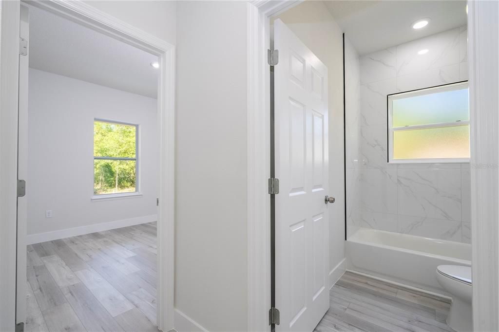 待售: $285,000 (3 贝兹, 2 浴室, 1529 平方英尺)