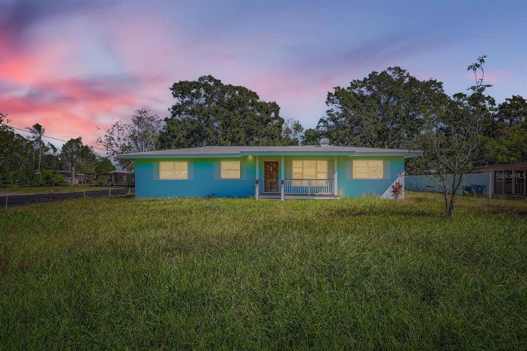 Active With Contract: $285,000 (3 beds, 2 baths, 1416 Square Feet)