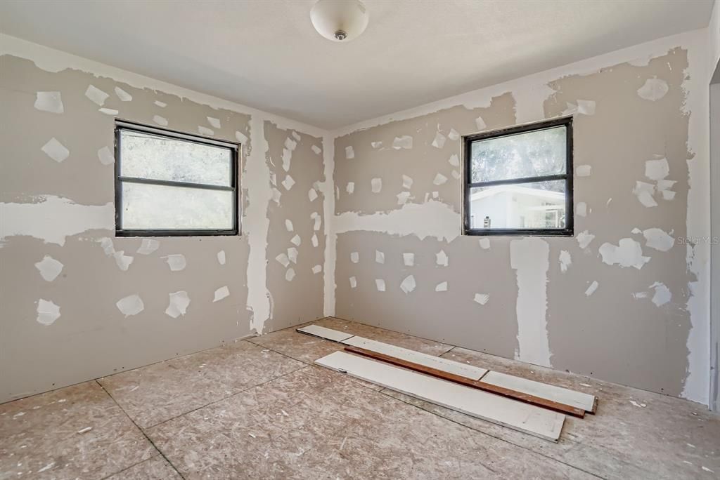 Active With Contract: $285,000 (3 beds, 2 baths, 1416 Square Feet)