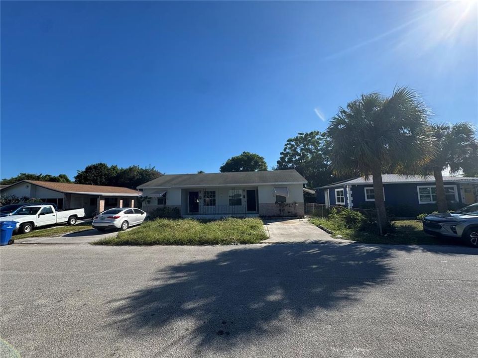 For Sale: $324,999 (4 beds, 0 baths, 1644 Square Feet)