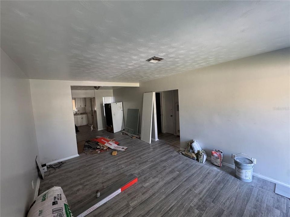 For Sale: $324,999 (4 beds, 0 baths, 1644 Square Feet)