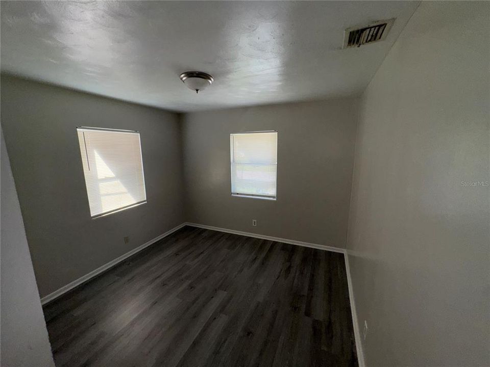 For Sale: $324,999 (4 beds, 0 baths, 1644 Square Feet)