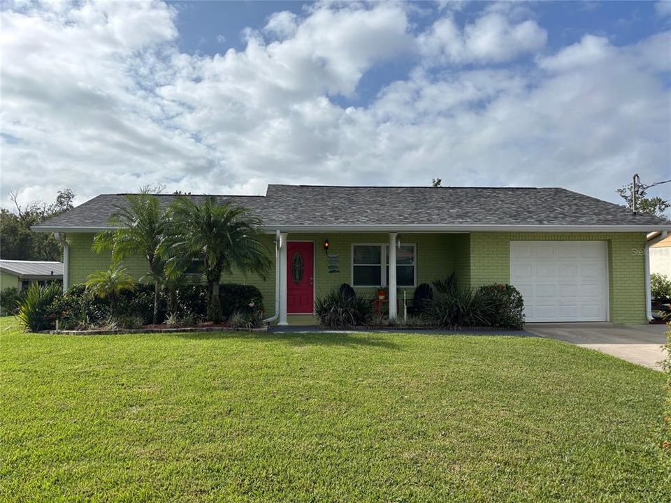 Recently Sold: $424,000 (2 beds, 2 baths, 1421 Square Feet)