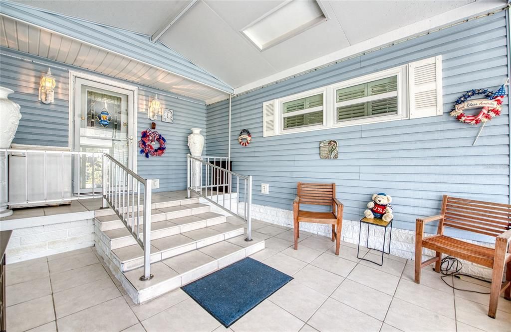 На продажу: $359,000 (3 спален, 2 ванн, 1272 Квадратных фут)