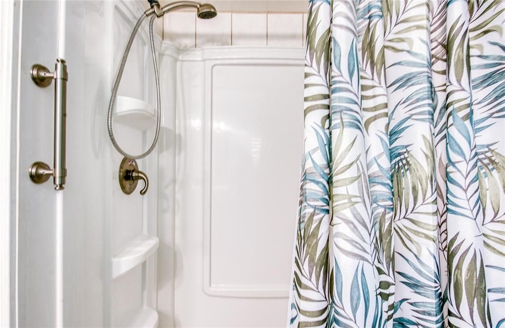 На продажу: $359,000 (3 спален, 2 ванн, 1272 Квадратных фут)