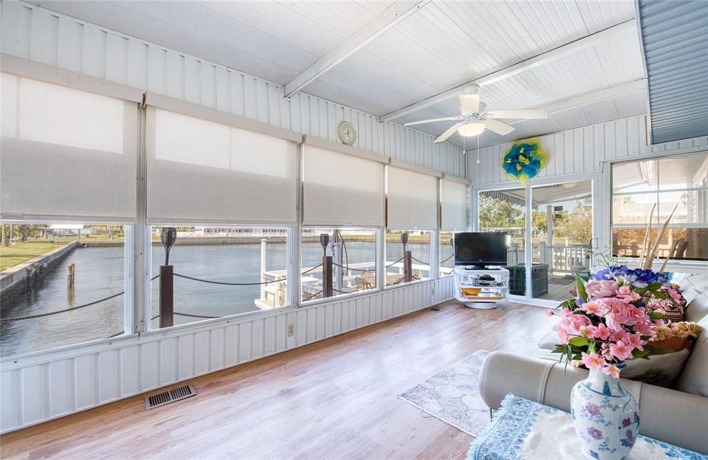 На продажу: $359,000 (3 спален, 2 ванн, 1272 Квадратных фут)