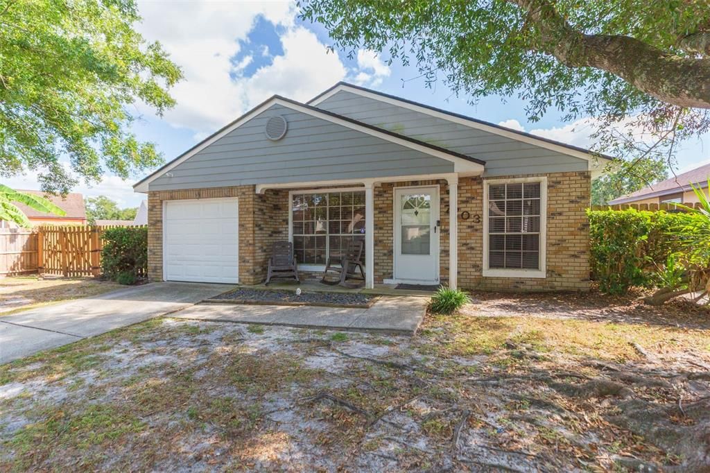 For Sale: $335,000 (3 beds, 2 baths, 1068 Square Feet)