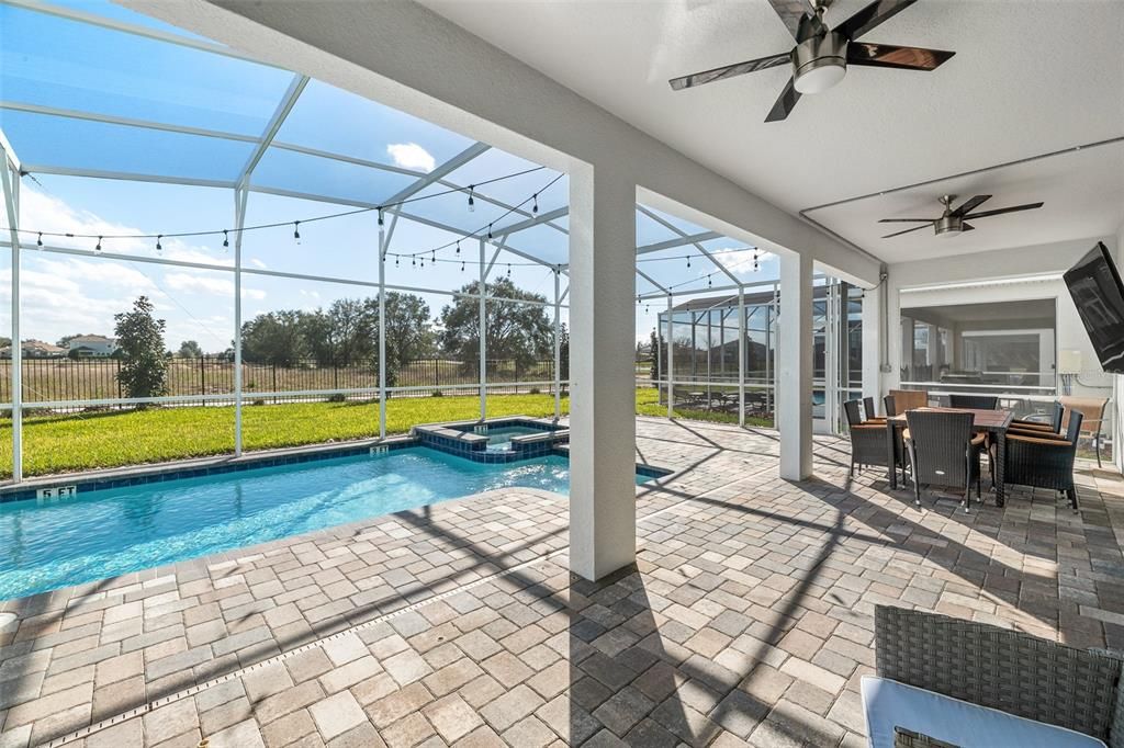 For Sale: $699,000 (7 beds, 6 baths, 3339 Square Feet)