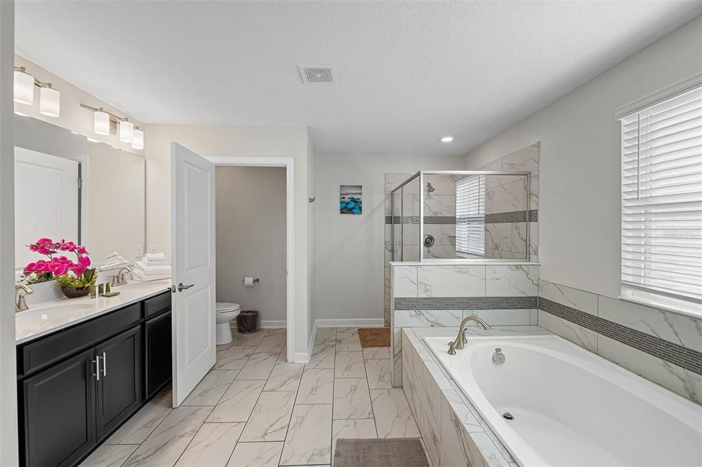 For Sale: $699,000 (7 beds, 6 baths, 3339 Square Feet)