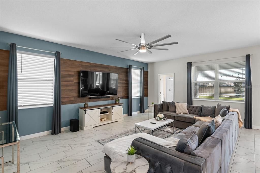 For Sale: $699,000 (7 beds, 6 baths, 3339 Square Feet)