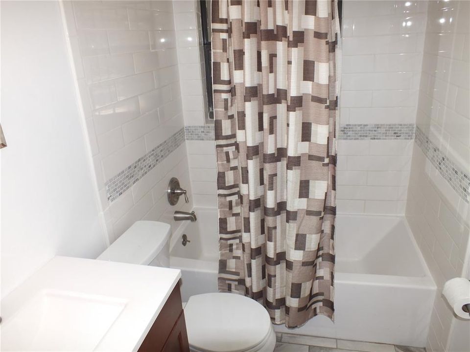 Active With Contract: $255,000 (3 beds, 2 baths, 1249 Square Feet)