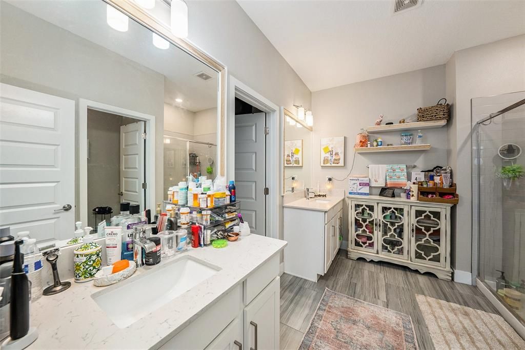 待售: $360,000 (3 贝兹, 2 浴室, 1968 平方英尺)