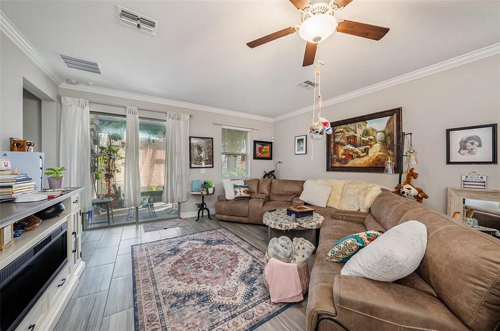 待售: $360,000 (3 贝兹, 2 浴室, 1968 平方英尺)