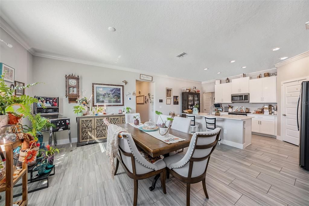 待售: $360,000 (3 贝兹, 2 浴室, 1968 平方英尺)