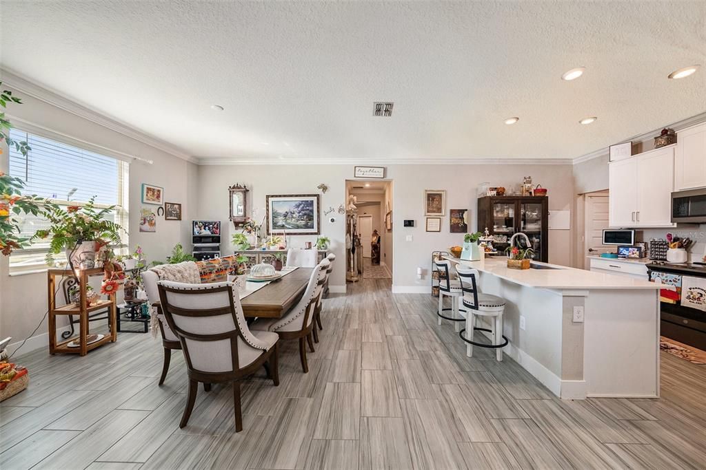 待售: $360,000 (3 贝兹, 2 浴室, 1968 平方英尺)