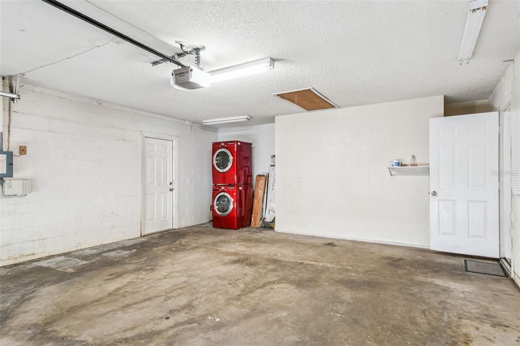 Active With Contract: $400,000 (4 beds, 2 baths, 1320 Square Feet)