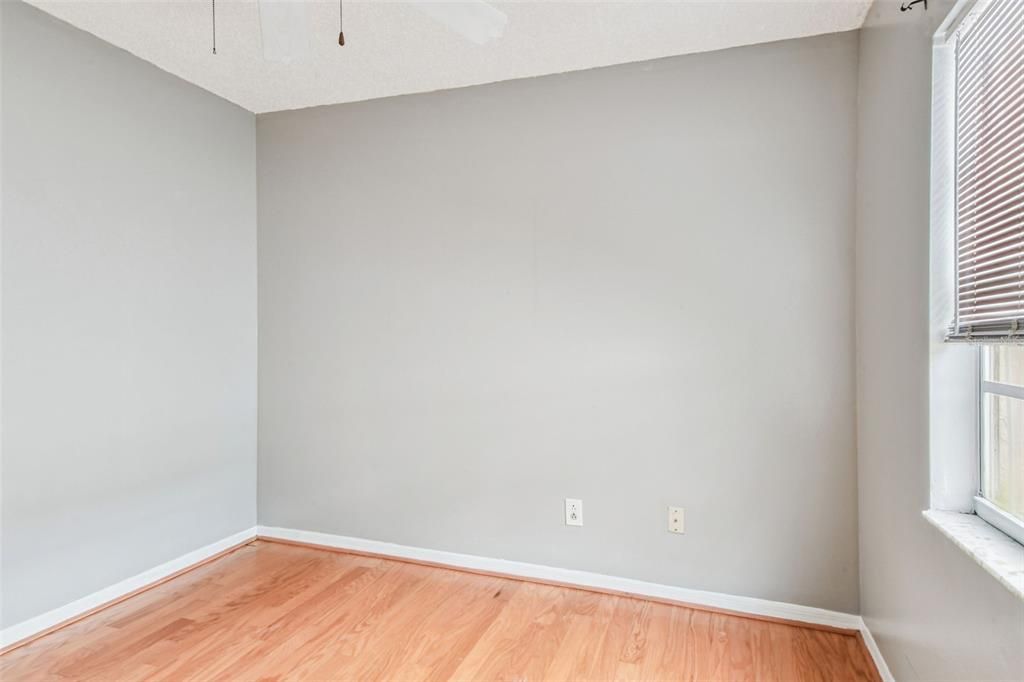 Active With Contract: $400,000 (4 beds, 2 baths, 1320 Square Feet)