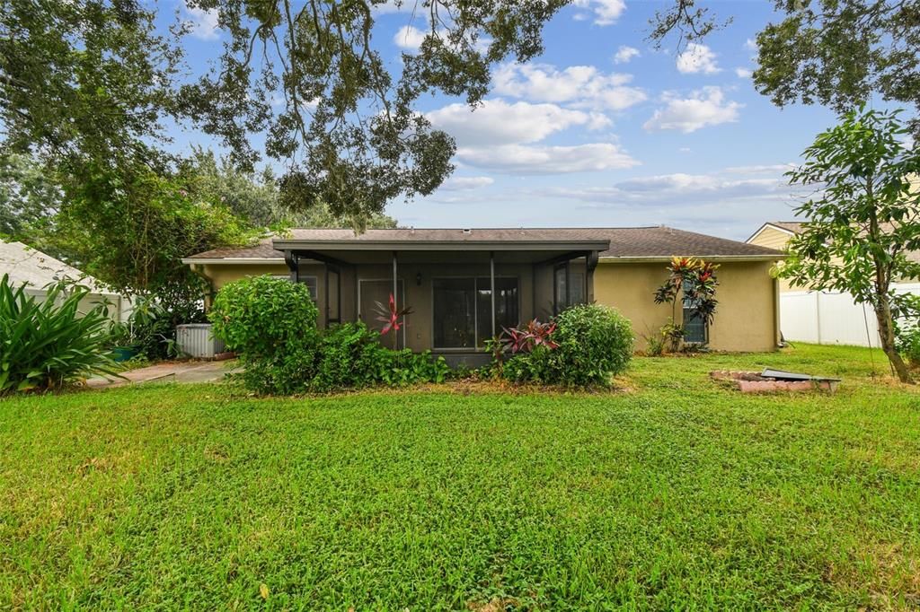 Active With Contract: $400,000 (4 beds, 2 baths, 1320 Square Feet)