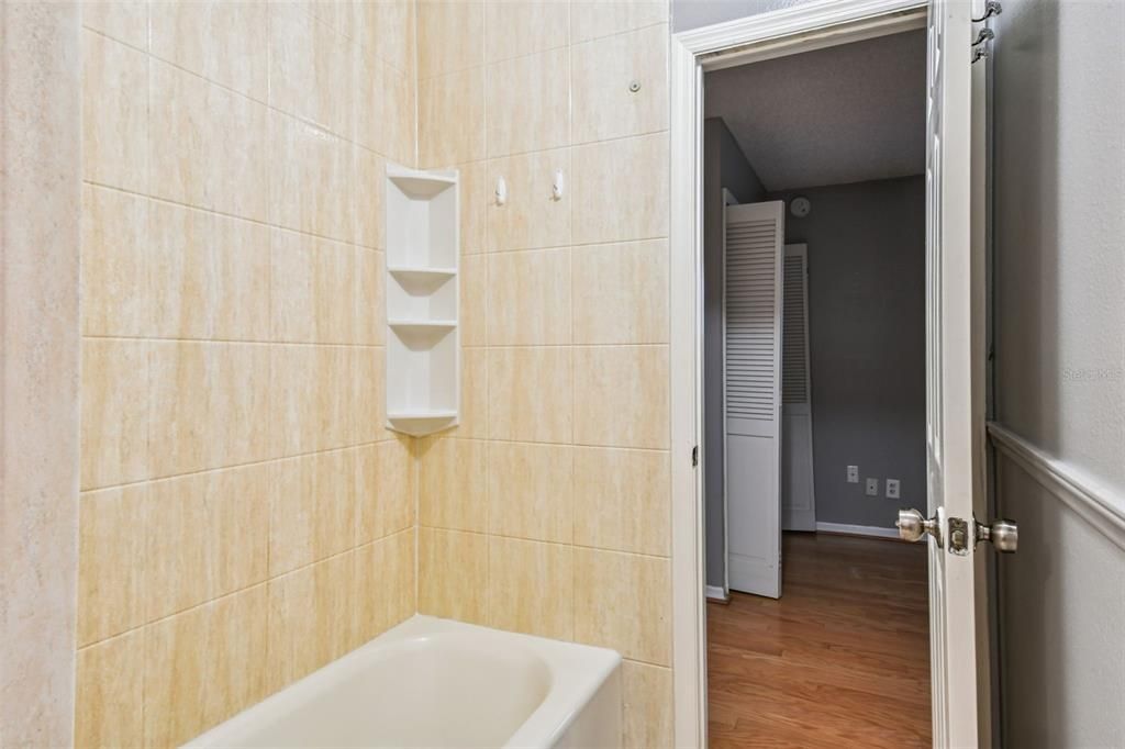 Active With Contract: $400,000 (4 beds, 2 baths, 1320 Square Feet)