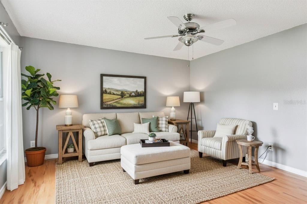 Active With Contract: $400,000 (4 beds, 2 baths, 1320 Square Feet)