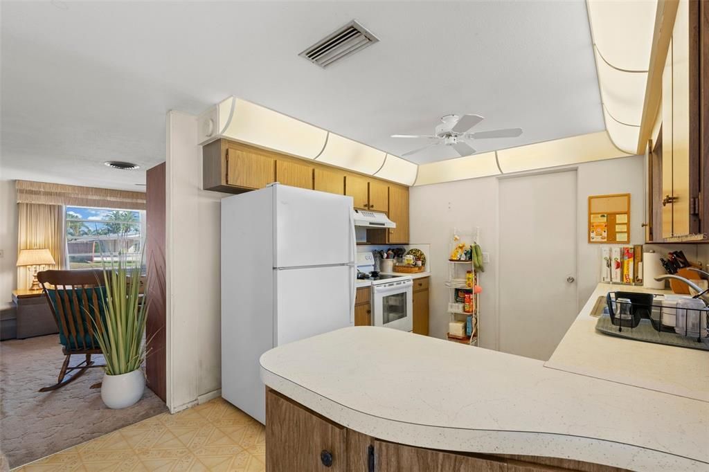 Activo con contrato: $300,000 (3 camas, 2 baños, 1132 Pies cuadrados)