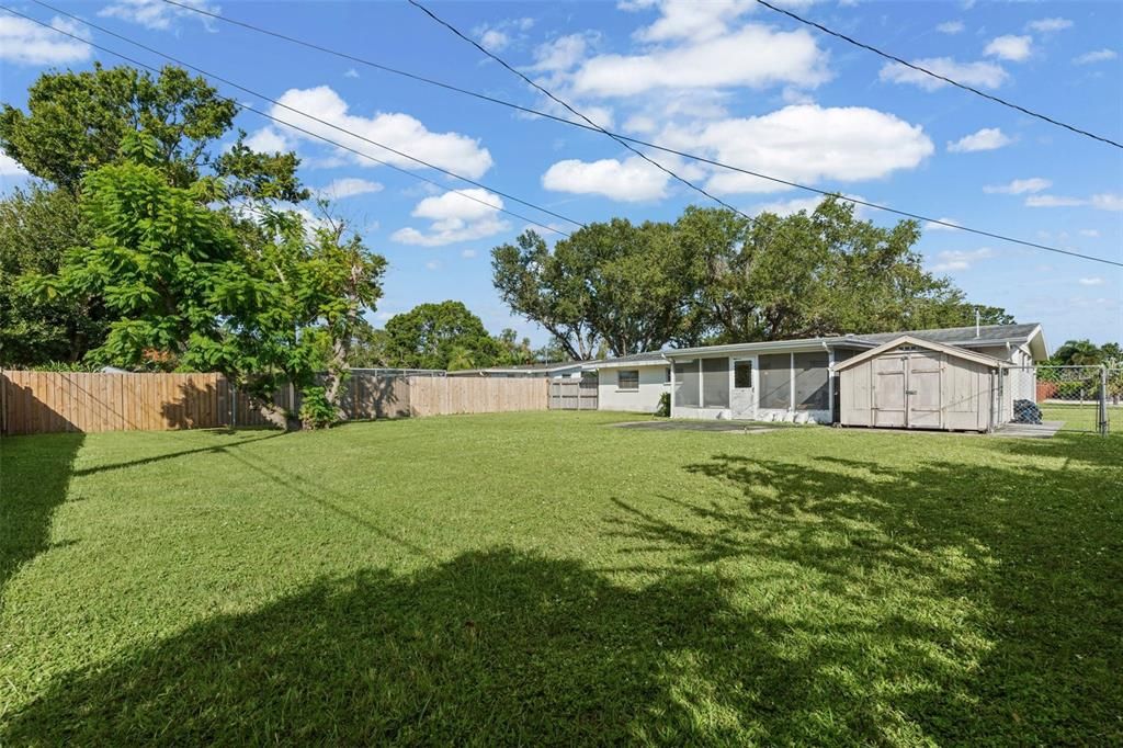 Activo con contrato: $300,000 (3 camas, 2 baños, 1132 Pies cuadrados)