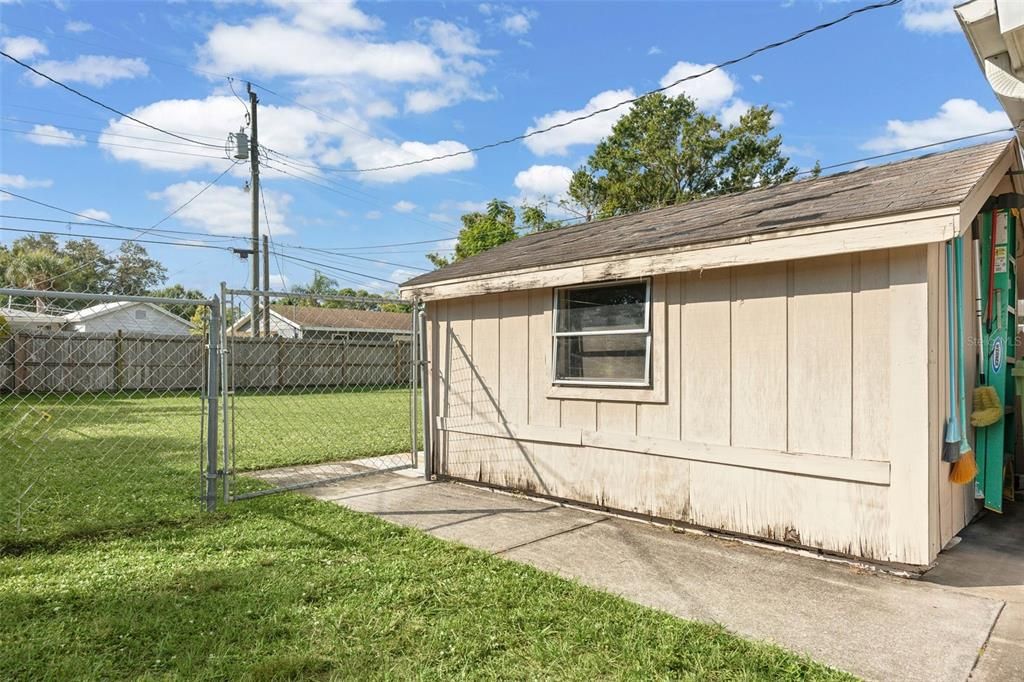 Activo con contrato: $300,000 (3 camas, 2 baños, 1132 Pies cuadrados)