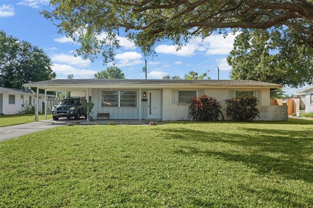 Activo con contrato: $300,000 (3 camas, 2 baños, 1132 Pies cuadrados)