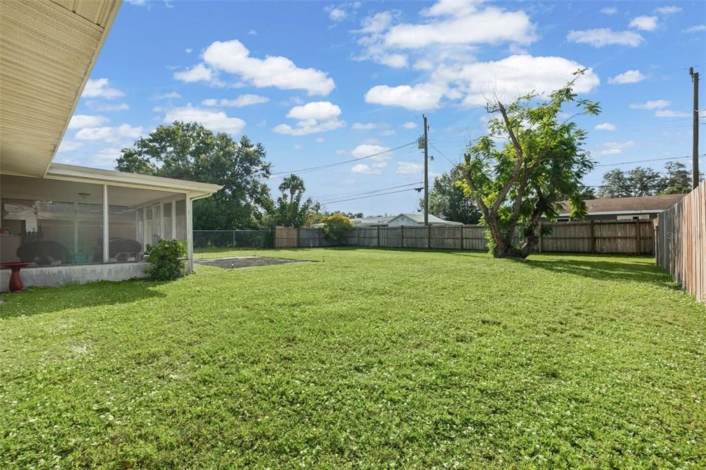 Activo con contrato: $300,000 (3 camas, 2 baños, 1132 Pies cuadrados)