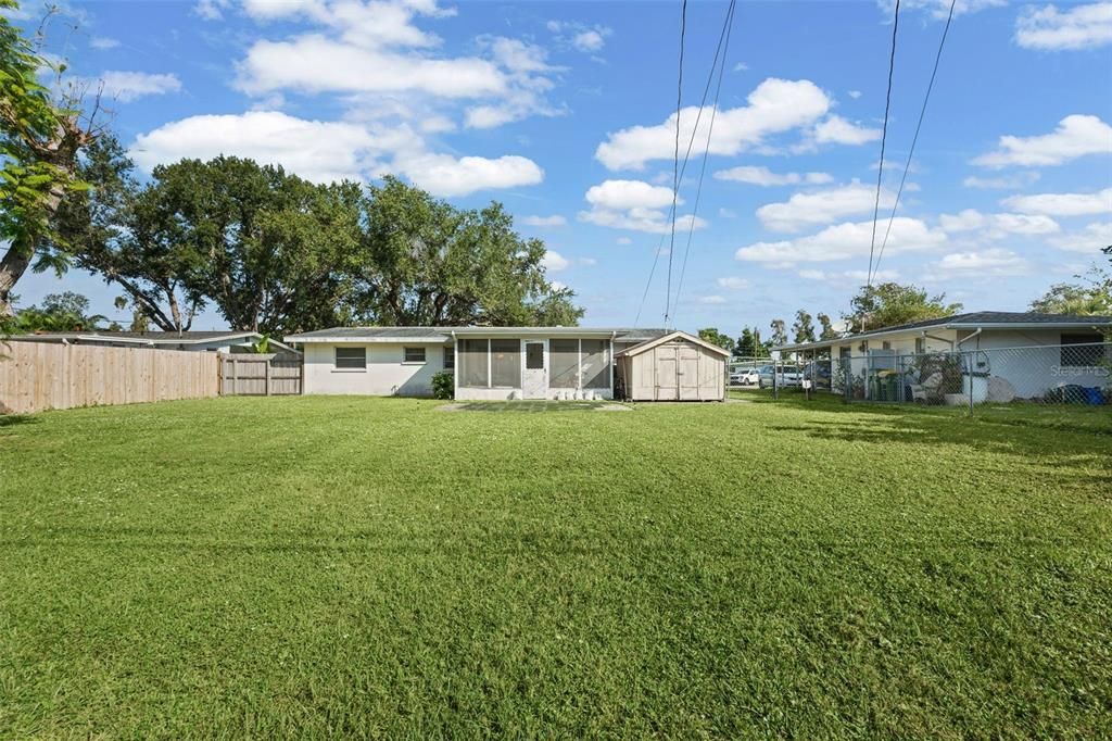 Activo con contrato: $300,000 (3 camas, 2 baños, 1132 Pies cuadrados)