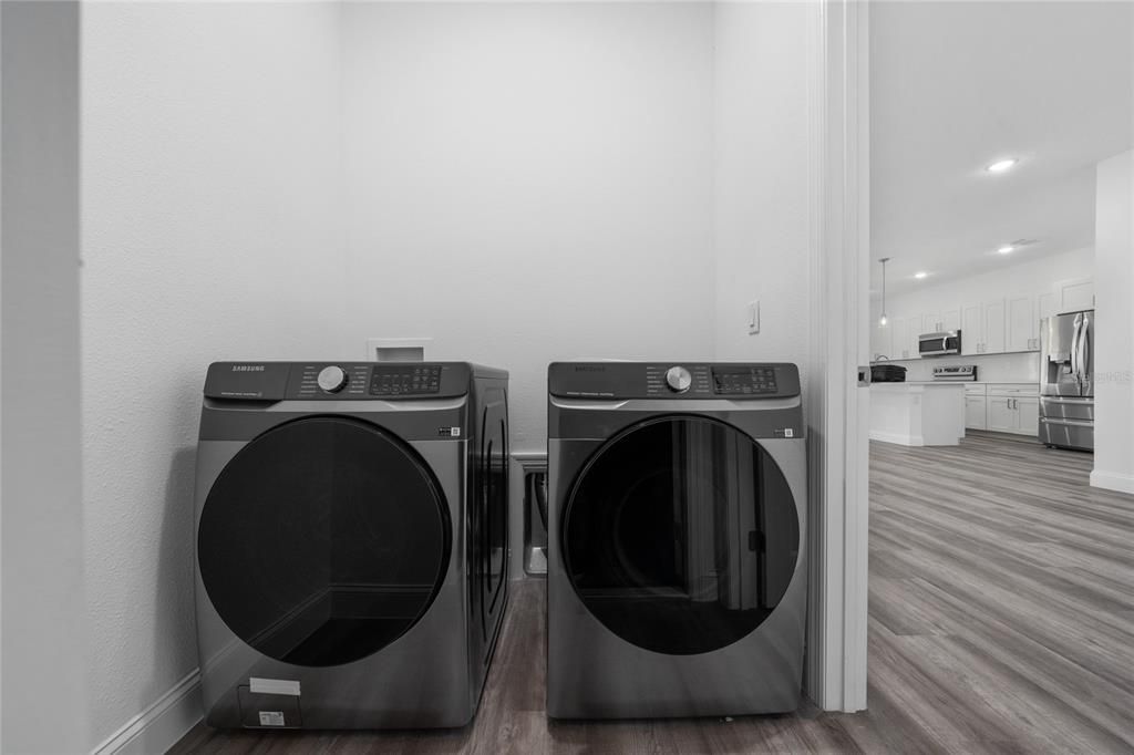 For Sale: $314,900 (4 beds, 2 baths, 1503 Square Feet)