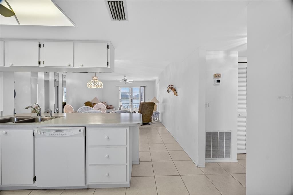 En Venta: $139,900 (2 camas, 2 baños, 1044 Pies cuadrados)