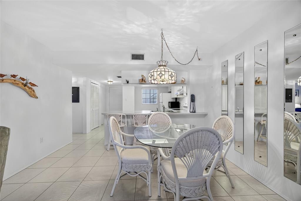 En Venta: $139,900 (2 camas, 2 baños, 1044 Pies cuadrados)