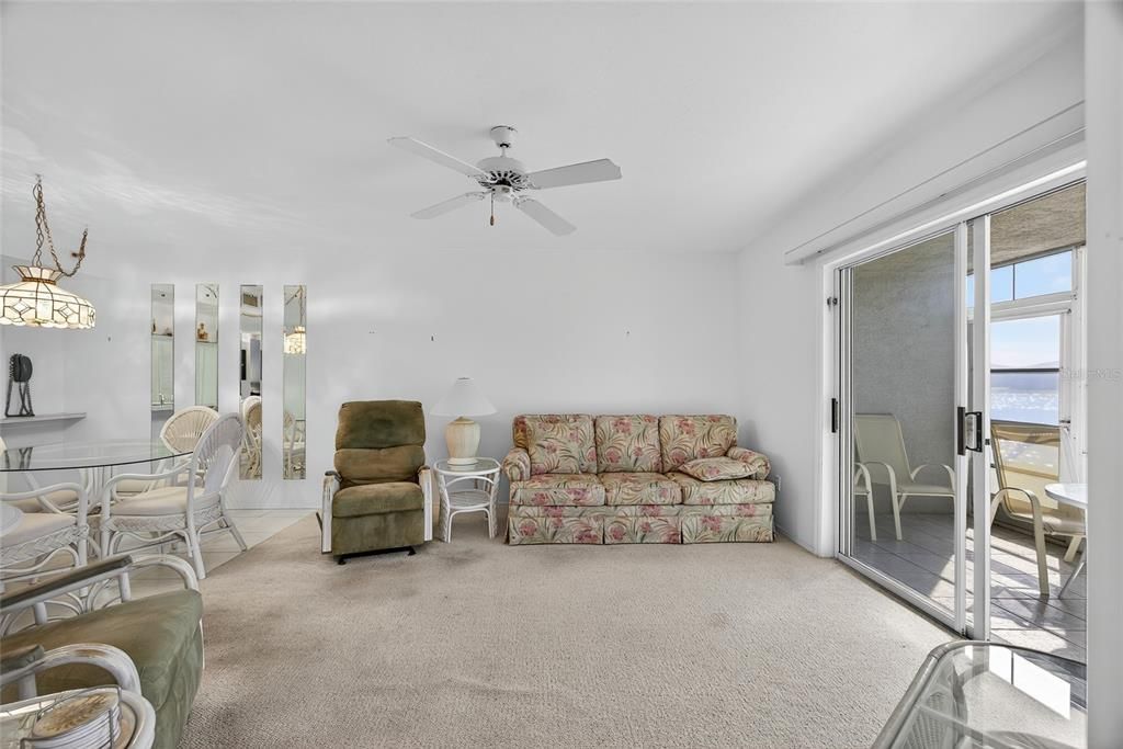 En Venta: $139,900 (2 camas, 2 baños, 1044 Pies cuadrados)