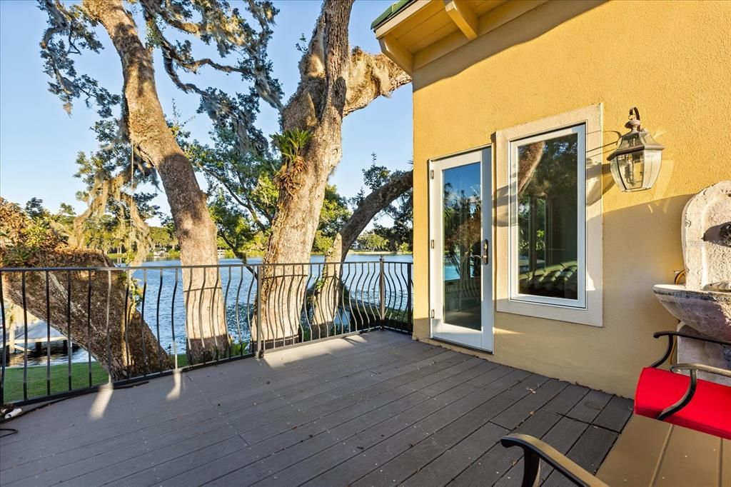 For Sale: $3,599,000 (5 beds, 6 baths, 4143 Square Feet)