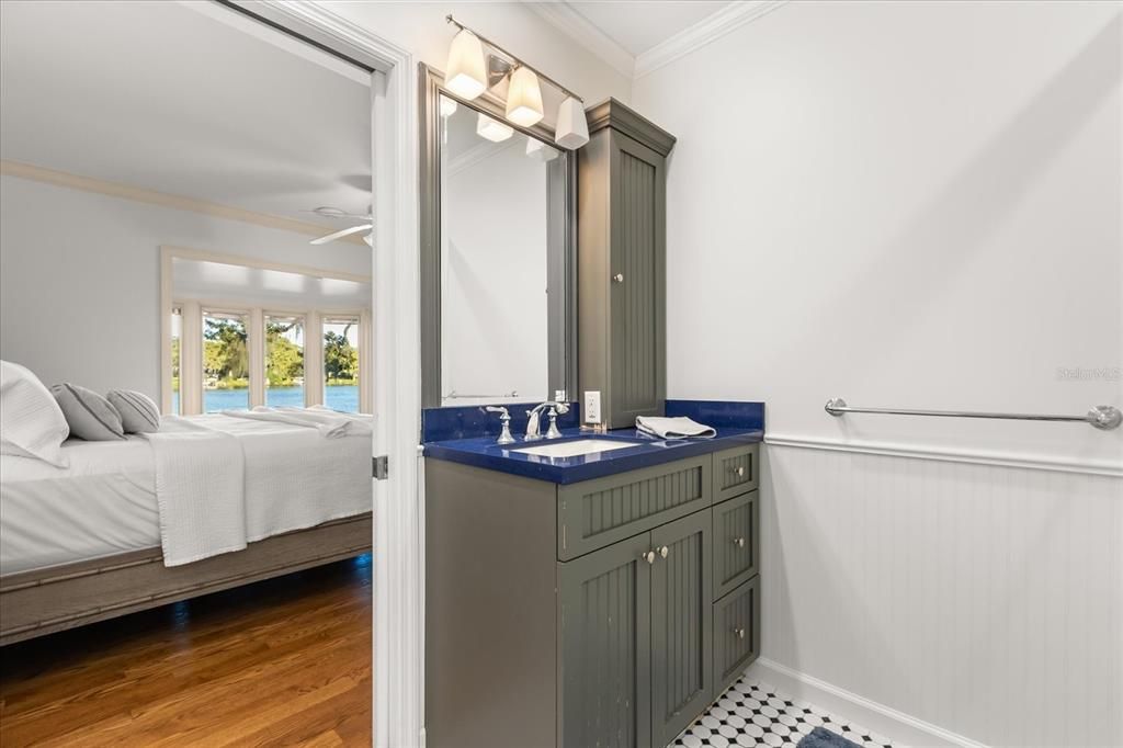 For Sale: $3,599,000 (5 beds, 6 baths, 4143 Square Feet)