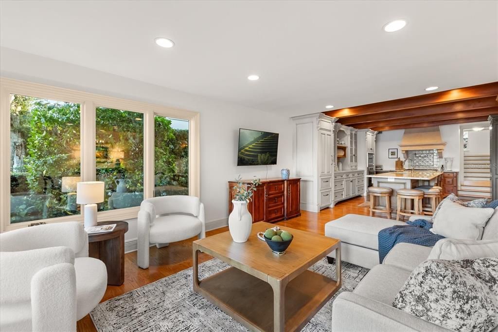 For Sale: $3,599,000 (5 beds, 6 baths, 4143 Square Feet)