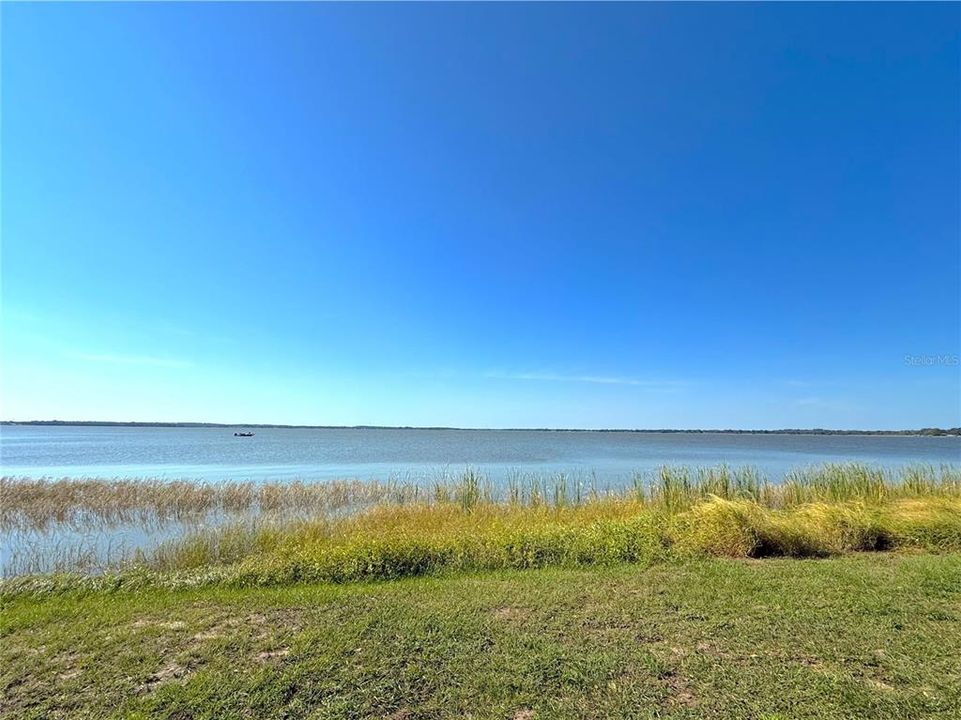 For Sale: $359,900 (4 beds, 2 baths, 1928 Square Feet)