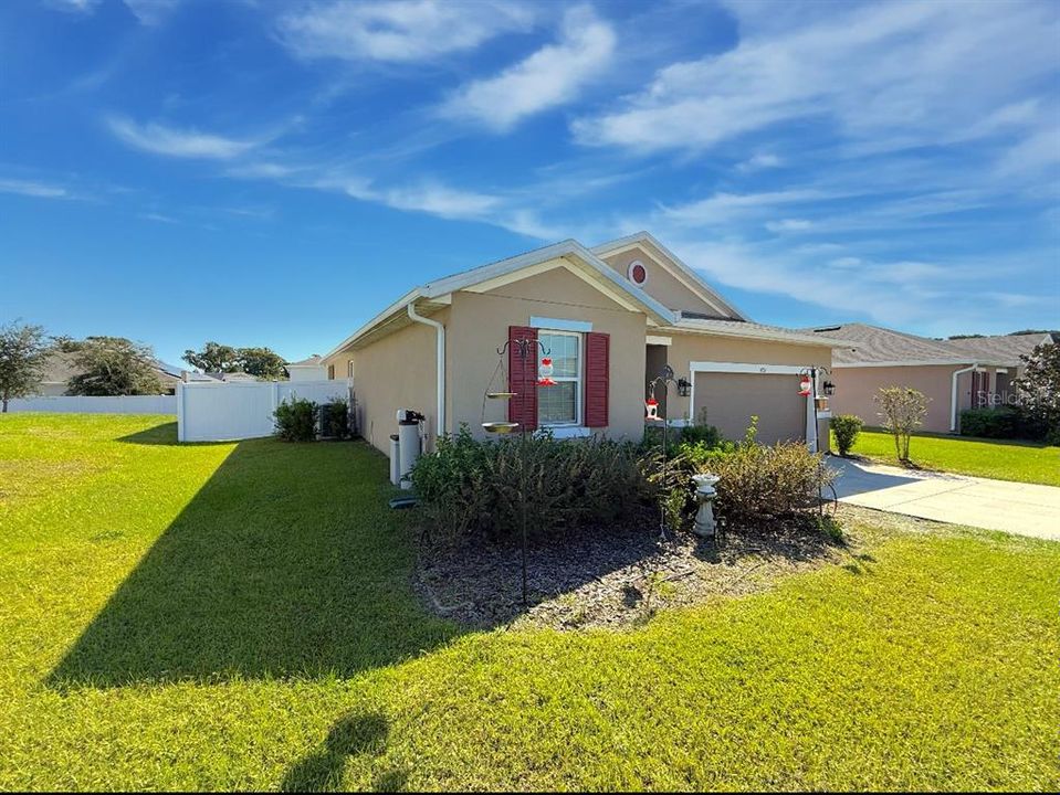 For Sale: $359,900 (4 beds, 2 baths, 1928 Square Feet)